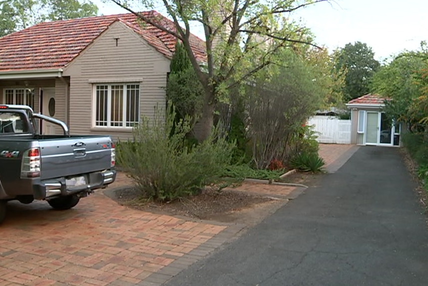 A house with a granny flat in Griffith.