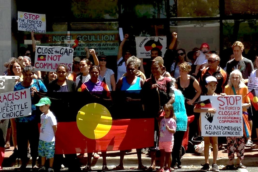 Alice Springs protest against Nigel Scullion