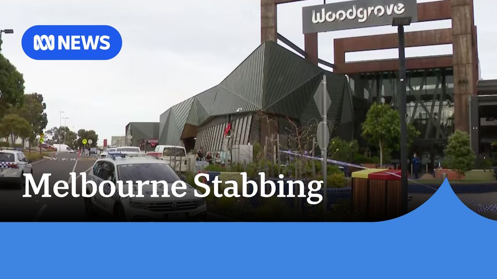 Teenage boy dead after stabbing at a Melbourne shopping centre - ABC News