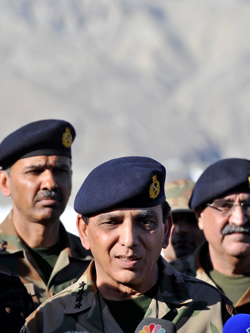 General Ashfaq Kayani visits Kashmir.