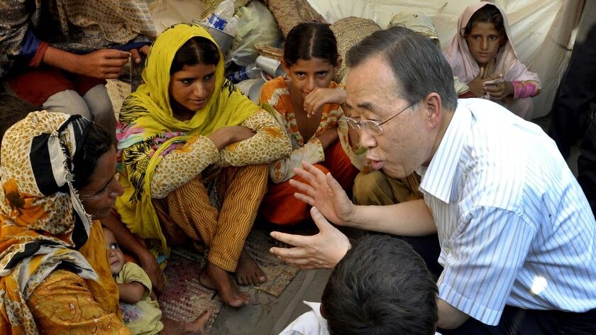 UN Secretary-General Ban Ki-moon speaks to Pakistan flood victims