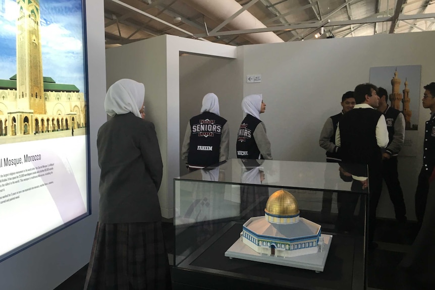 Students from Ilim College in Melbourne at the Islamic Museum of Australia