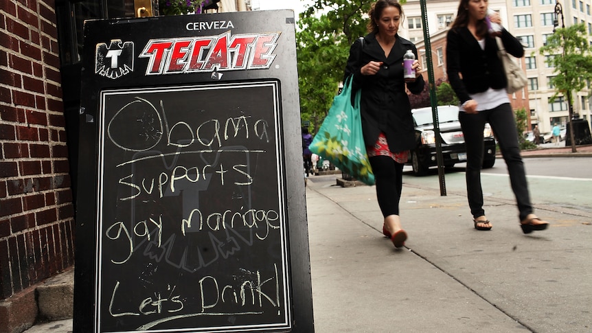 Cafe sign reads 'Obama supports gay marriage: Let's drink'