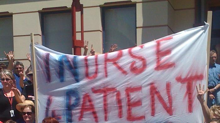Nurses, midwives and supporters rally in Nowra over staffing levels 24/11.