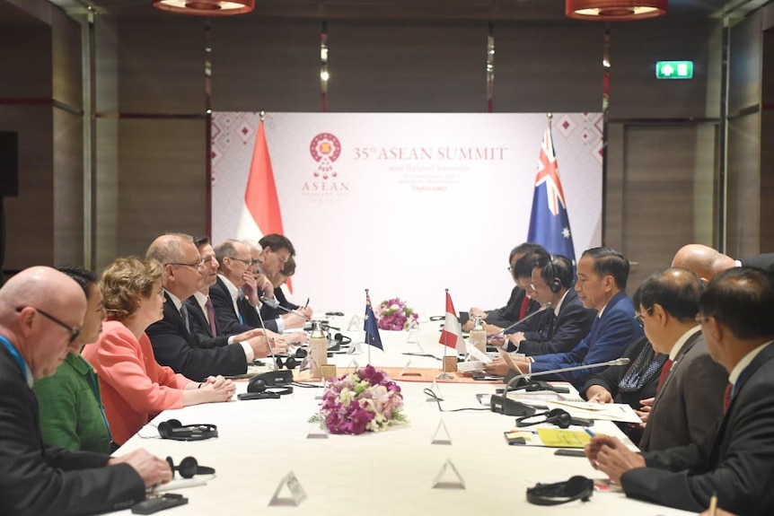 Delegasi Indonesia dan Australia bertemu di sela-sela KTT ASEAN di Bangkok (4/11/2019).