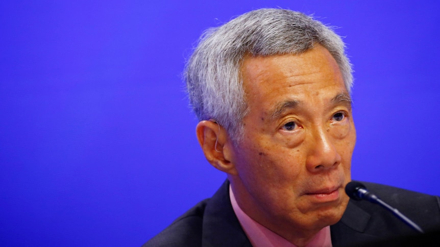 Премьер-министр Сингапура объявил об отставке спикера и депутата из-за «неправильных отношений»