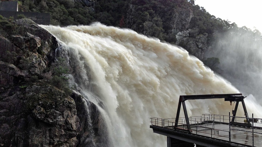 Cethana dam spillway