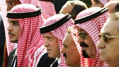 Arab leaders pay respects to Yasser Arafat.