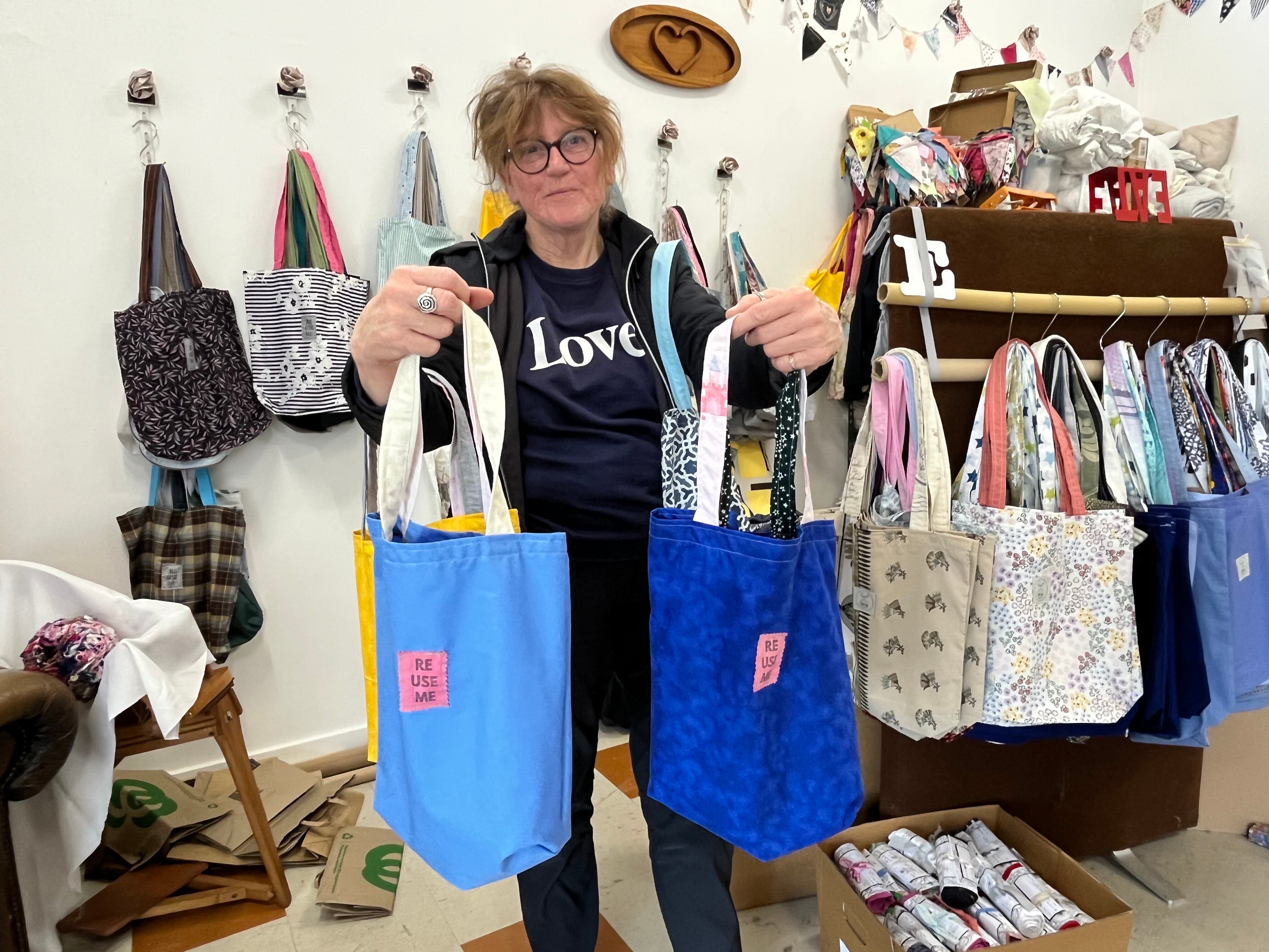 Millicent woman makes 10,000 free fabric shopping bags to fight waste