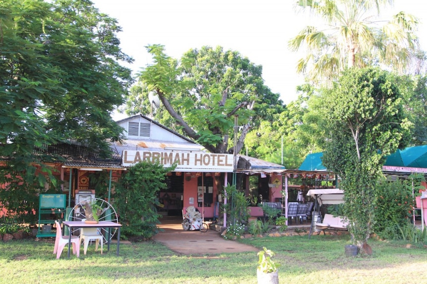 Larrimah pub, south of Katherine