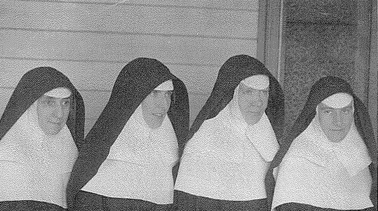 Five Sisters of Mercy based in the Winton community in western Queensland in 1931