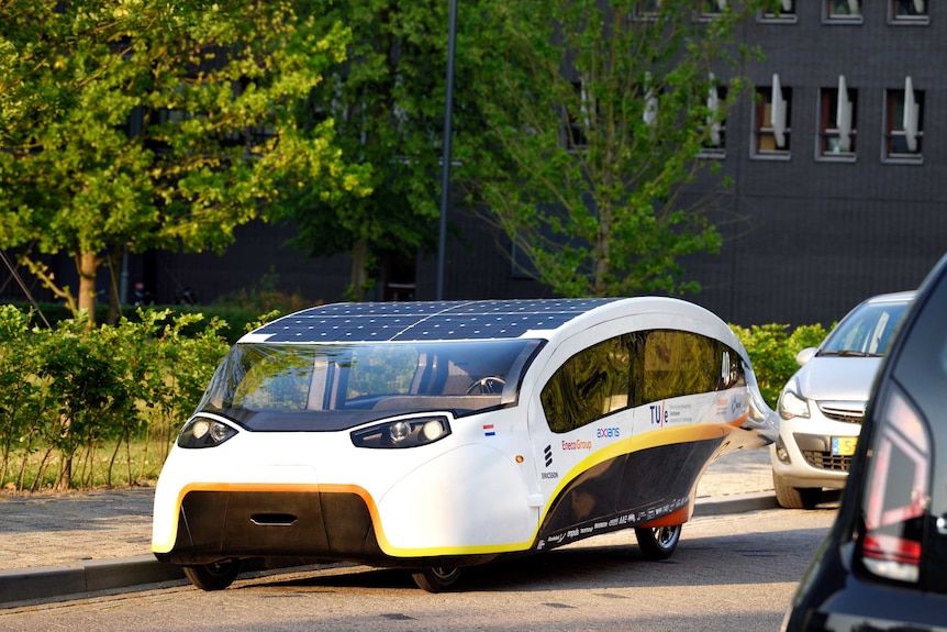 Five-seater solar car 'Stella Vie'