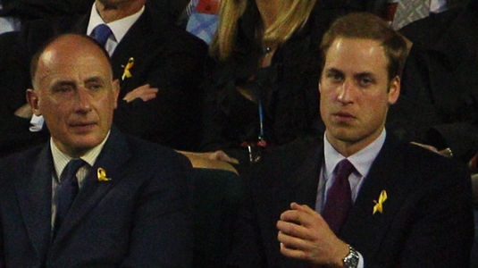 Prince William watches Federer play