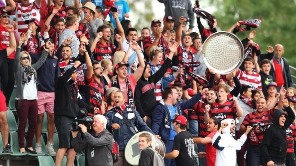 Sydney Wanderers fans at training session ahead of grand final