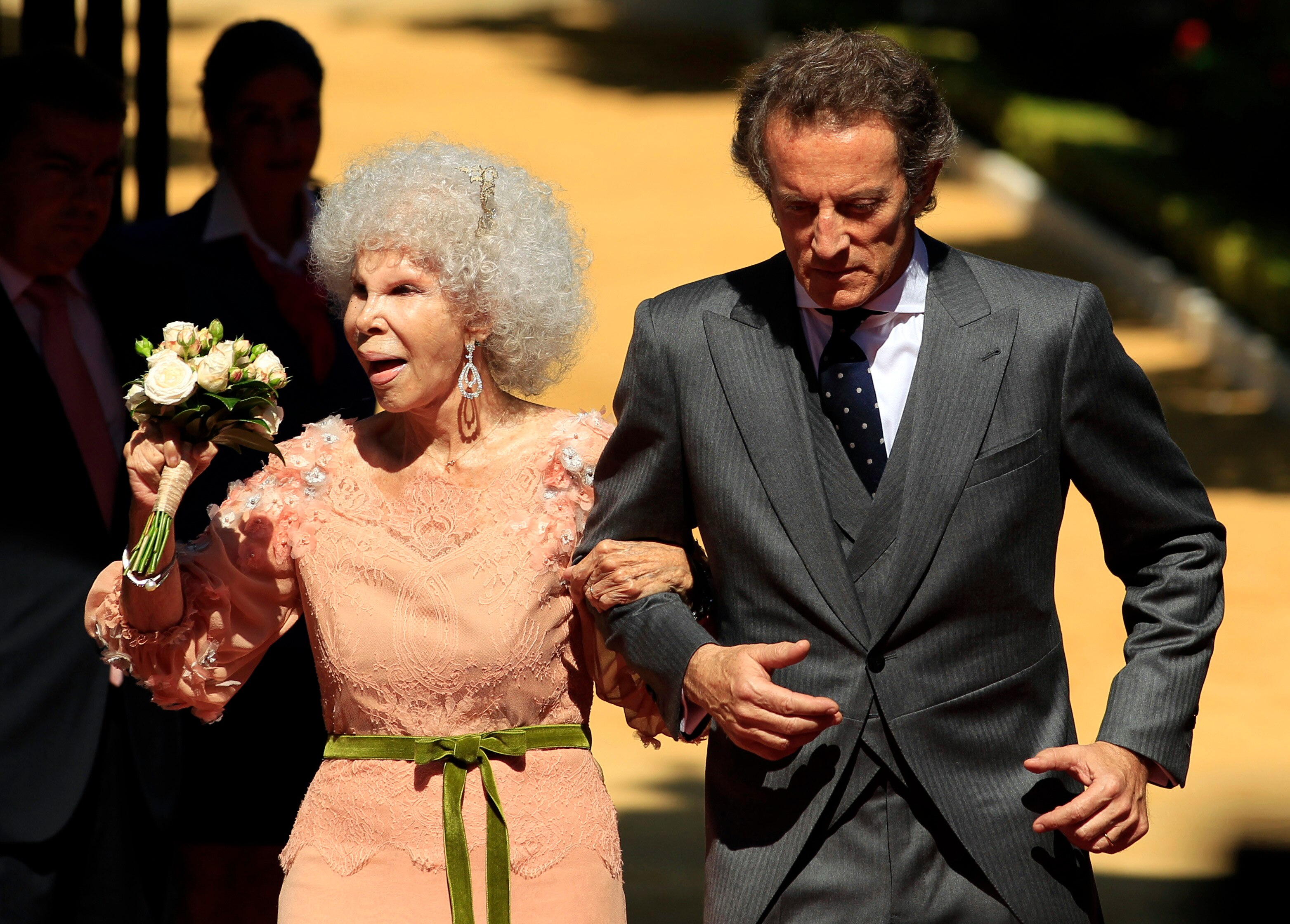 Spanish Duchess 85 Weds Younger Man Abc News