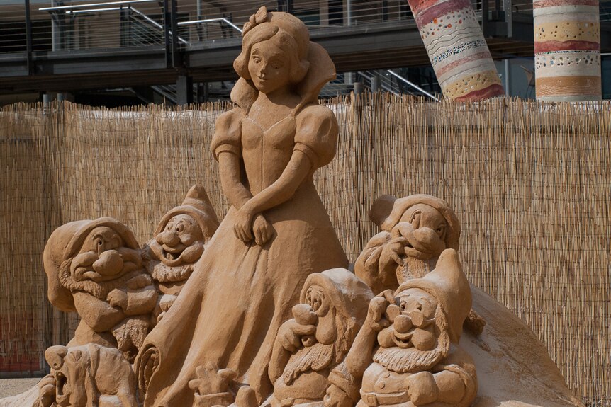 Disney princesses and pirates sand sculpture display at Port Noarlunga - ABC  News