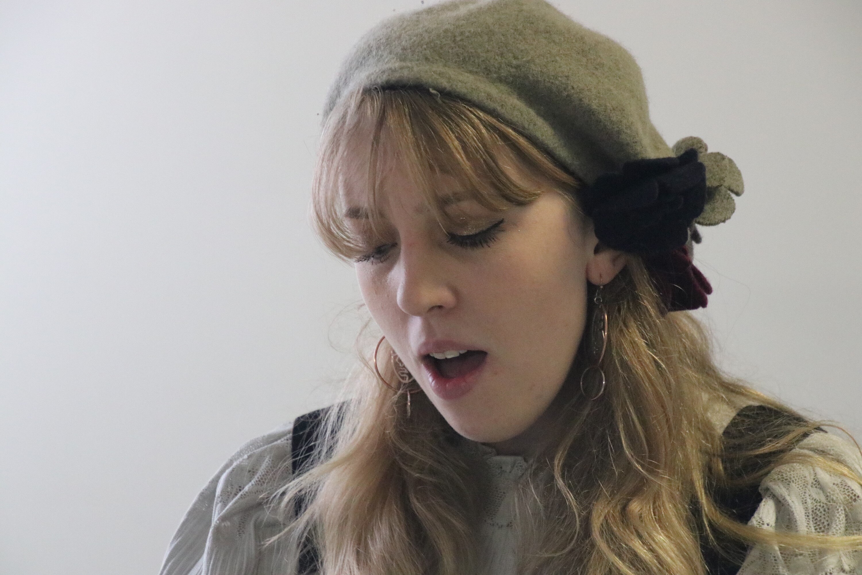 Grace Newton-Wordsworth singing.