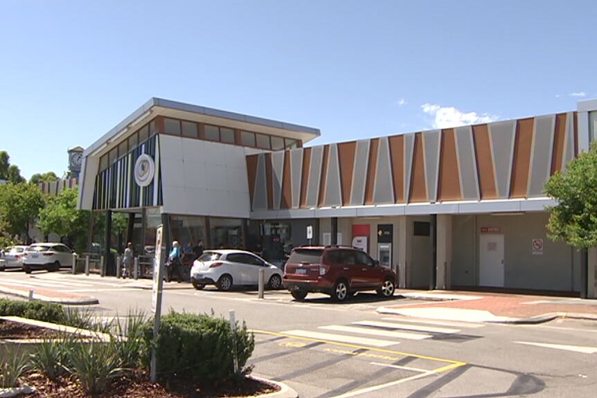 An exterior shot of the Centrepoint Shopping Centre in Midland.