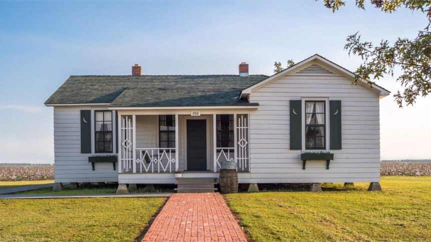 Landscape image of Johnny Cash's childhood home in rural Arkansas.