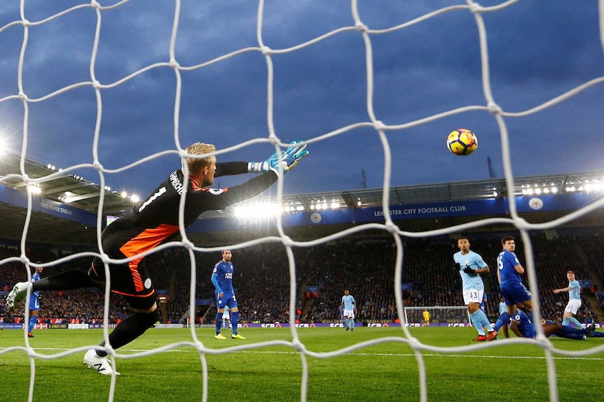 Kevin de Bruyne scores for Manchester City against Leicester