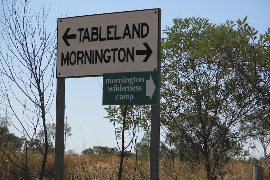 A roadsign points to Tableland and Mornington