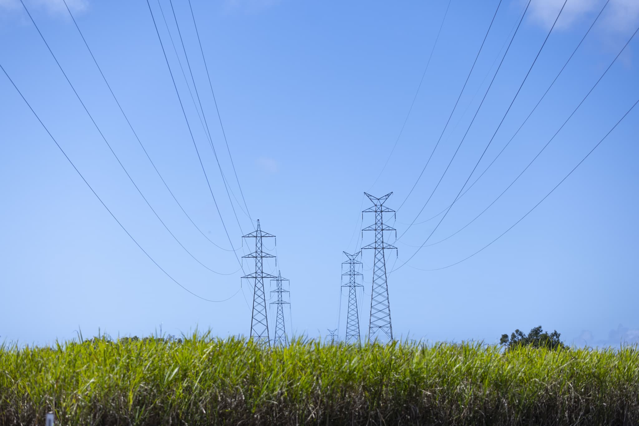 Queensland's clean energy and hydro power plan faces cost and delivery
