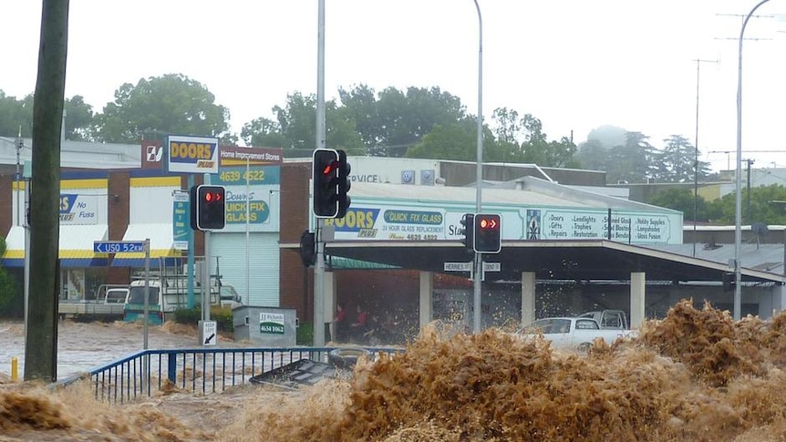 The Tasmanians will help with rescue and safety work in the Toowoomba area.