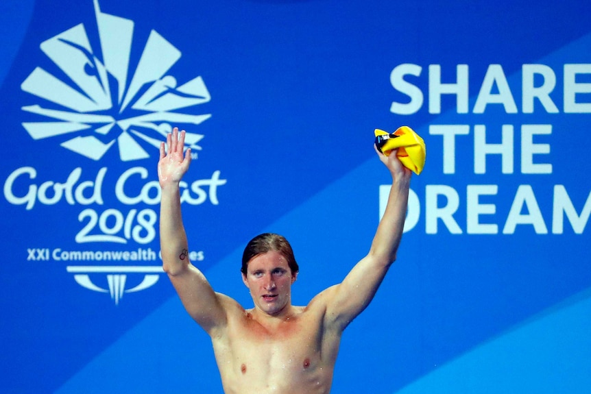 Jack Mcloughlin wins men's 1,500m freestyle.