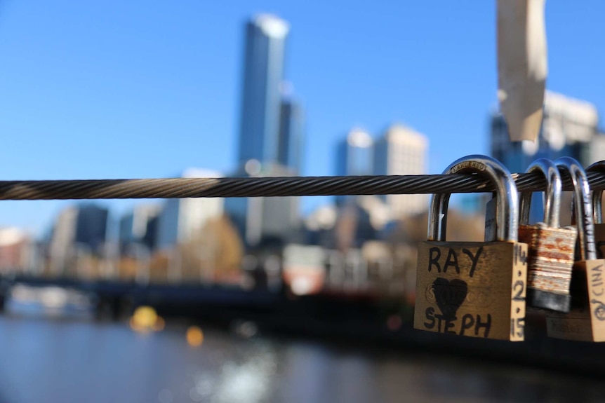 Thousands of love locks to be removed from Melbourne bridge