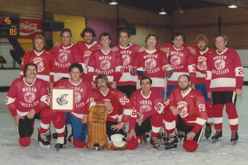 Men's ice hockey team in Canberra 1983