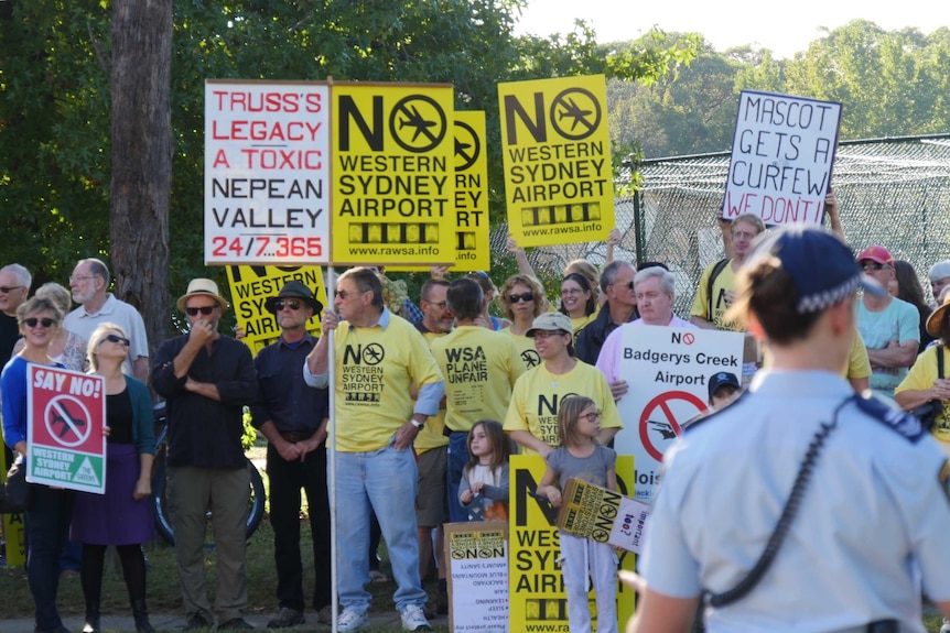 Residents protest in Glenbrook against potential aircraft noise from Badgerys Creek Airport