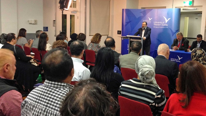 Muslim leaders gather at forum in Sydney to discuss radicalisation