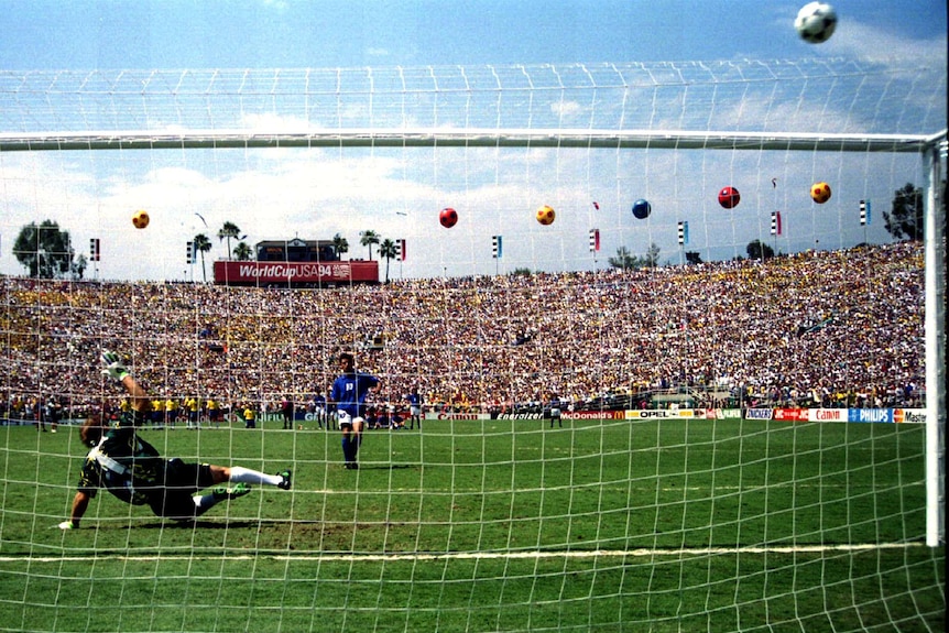 Baggio misses penalty in 1994 World Cup final
