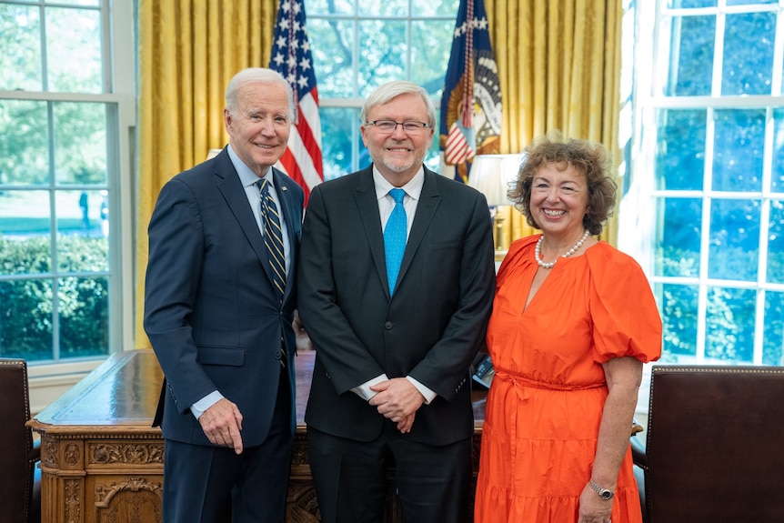Joe Biden, Kevin Rudd and Therese Rein in the Oval office.