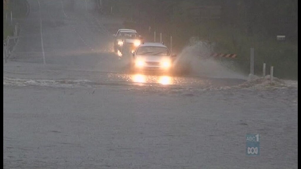 Vigilance urged as flood threat reaches Brisbane - ABC News