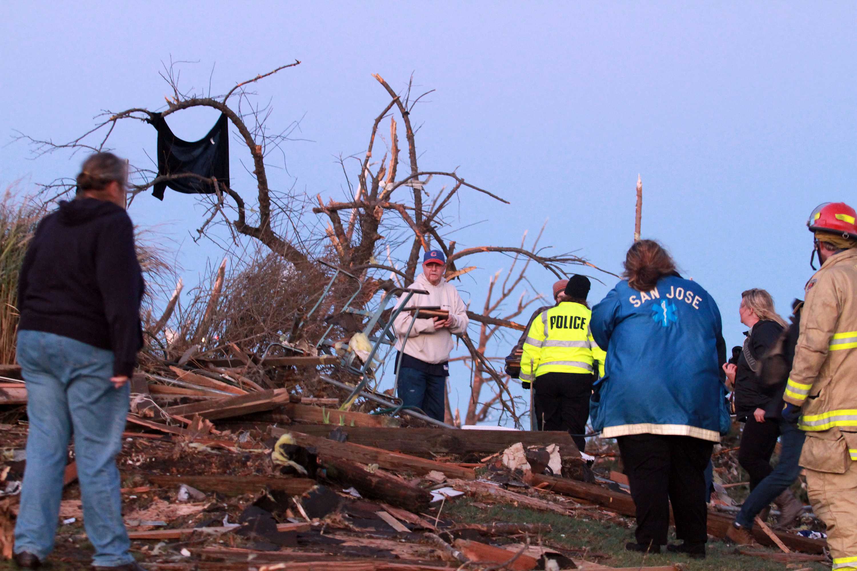 Tornadoes kill at least five, leave trail of destruction in Illinois ...