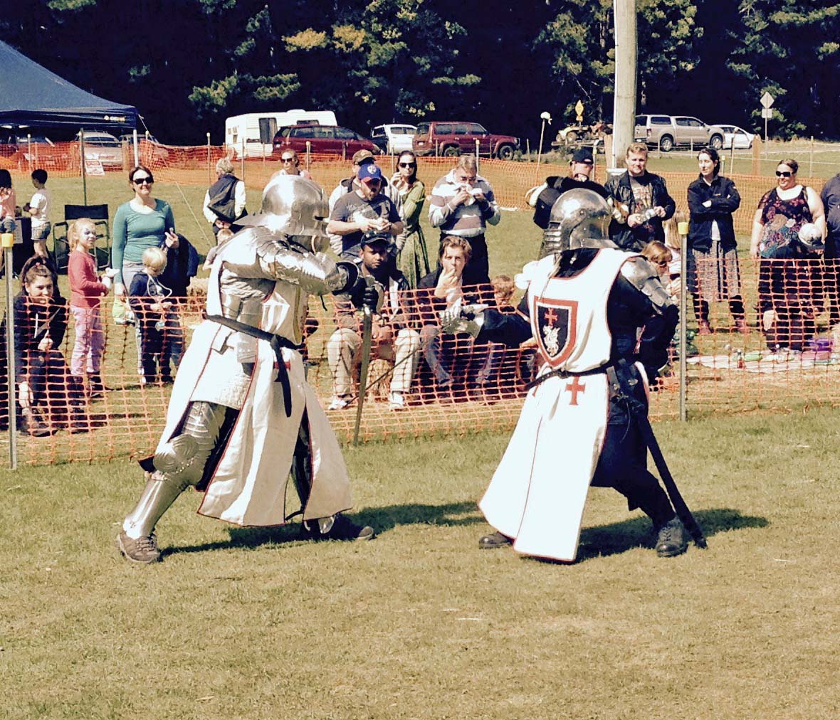 Medieval festival takes Wynyard back in time to 'days of old' - ABC News