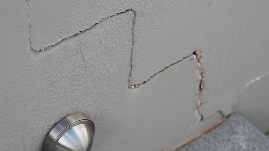 Cracks in a Canberra apartment complex