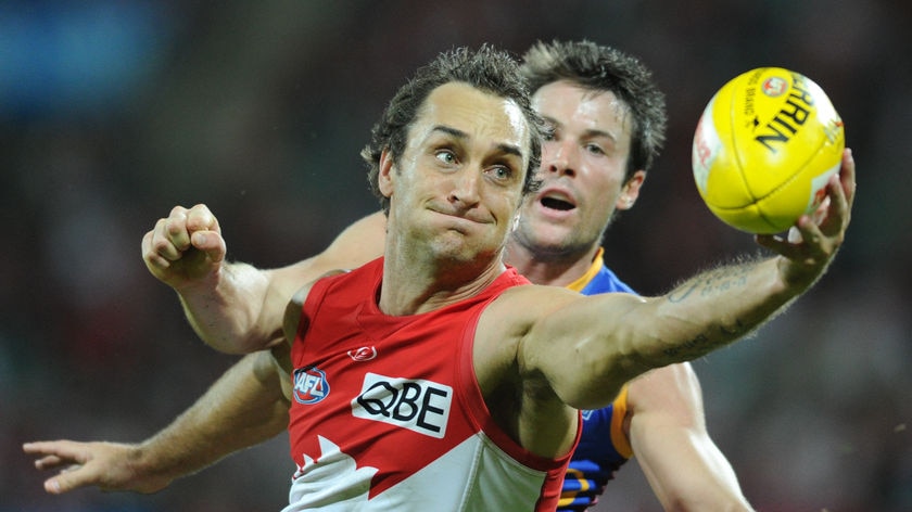 Daniel Bradshaw hurt his knee when he landed heavily in the third quarter of the Swans' loss to the Dockers (file photo).