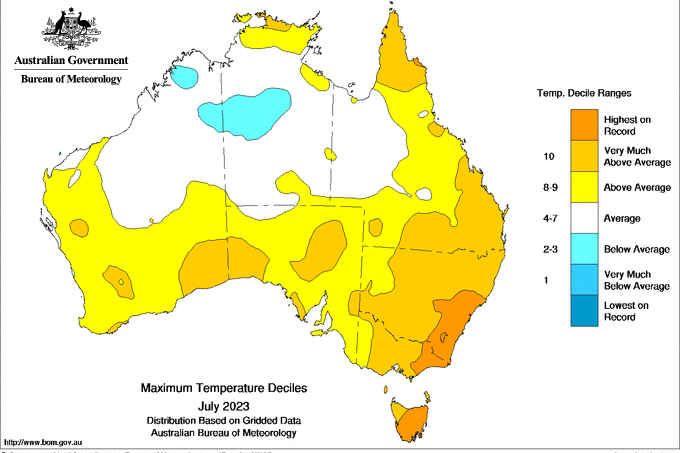 A map showing different colours representing warm and cool temperatures across Australia.