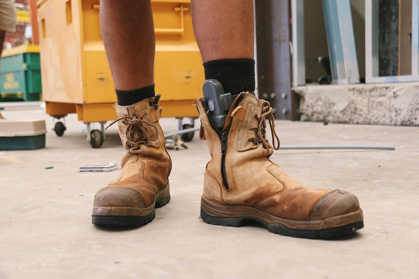 Work boots with ankle tracker