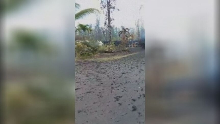 'The wind has changed, I'm outta here': Locals film lava flows on Hawaii's Big Island