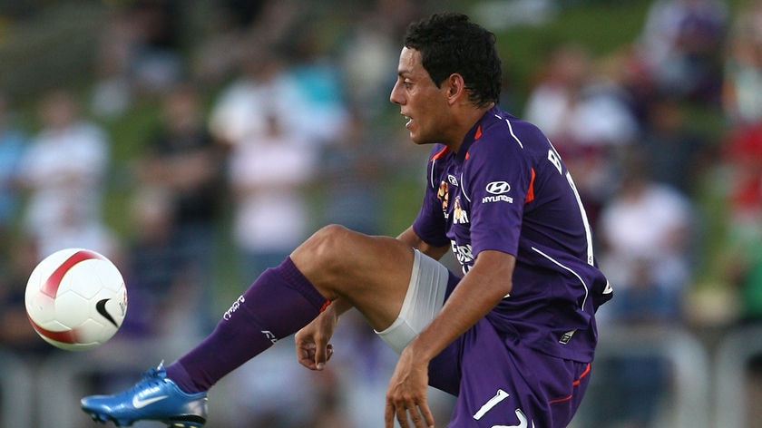 Come back... Leo Bertos sent in the cross that produced the equalising goal for Perth.