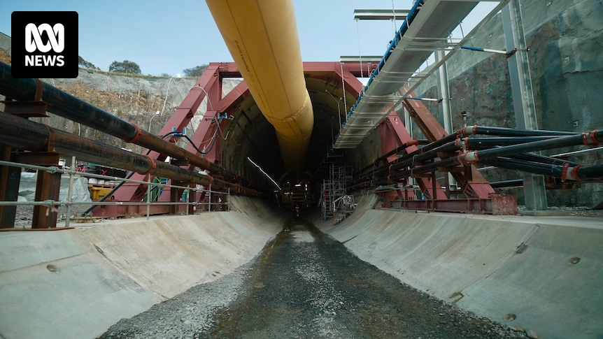 Un tunnelier coincé dans la roche dure, laissant le projet hydroélectrique Snowy 2.0 avec de nouveaux problèmes
