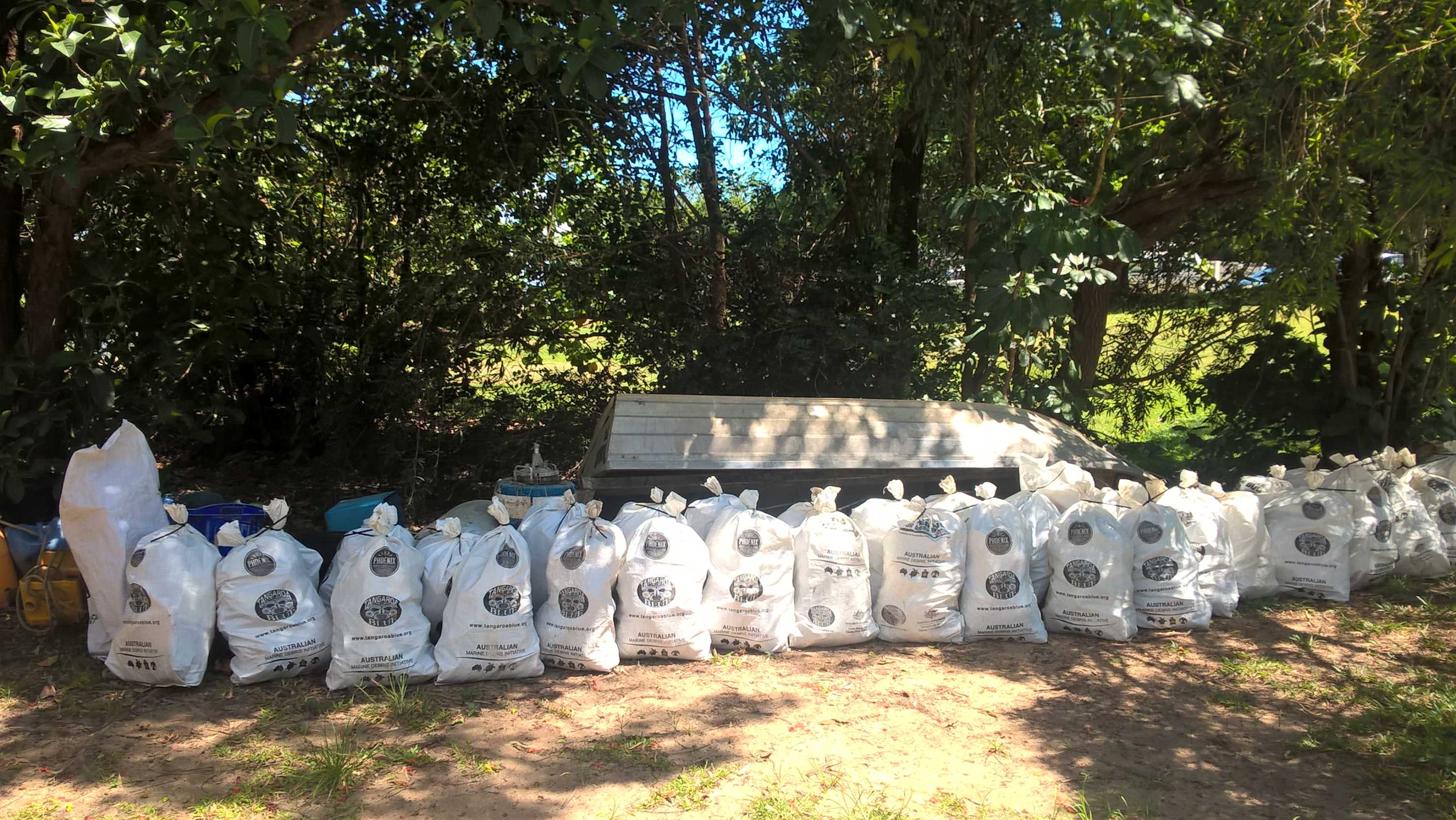 Vietnam veteran's one-man war on waste inspires community to clean up ...