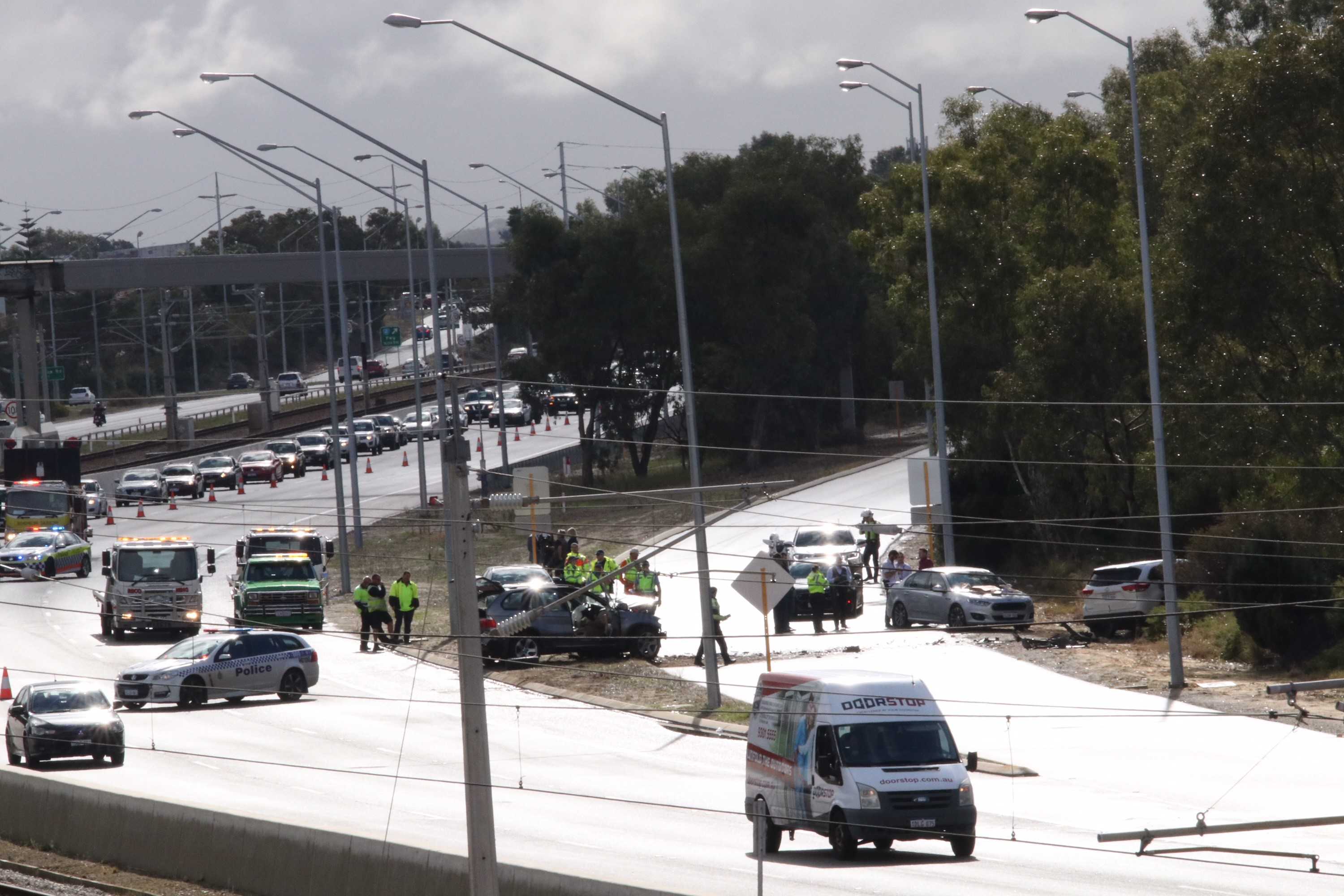 Highspeed chase ends in Mitchell Freeway crash after Mirrabooka car