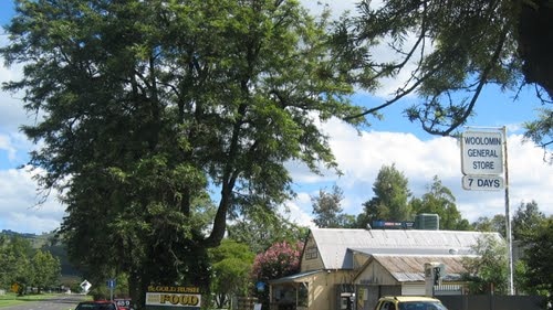 Woolomin General Store