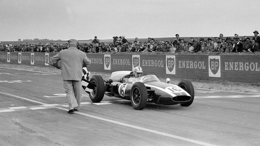 Jack Brabham wins French GP in 1960
