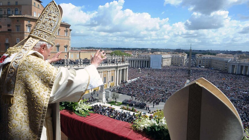 Pope Benedict XVI delivers the Urbi et Orbi message