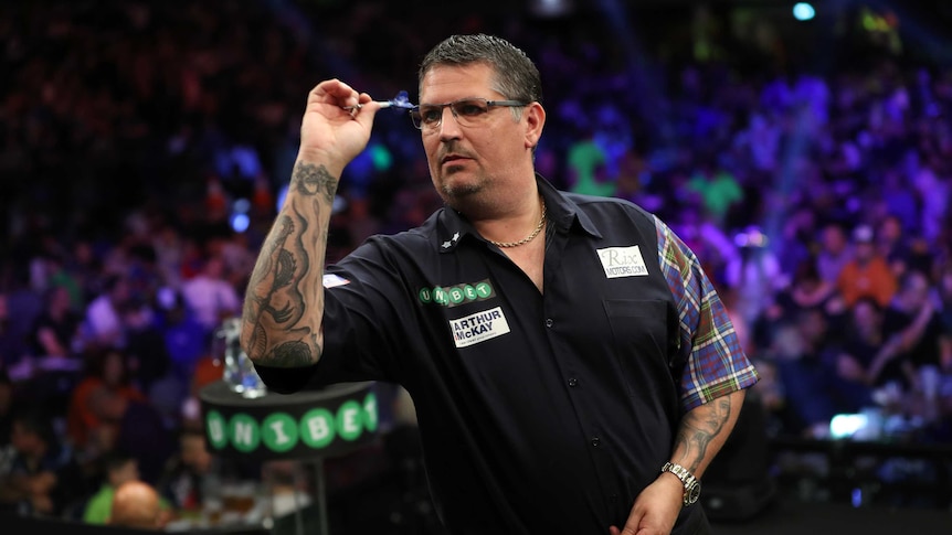 Gary Anderson plays darts